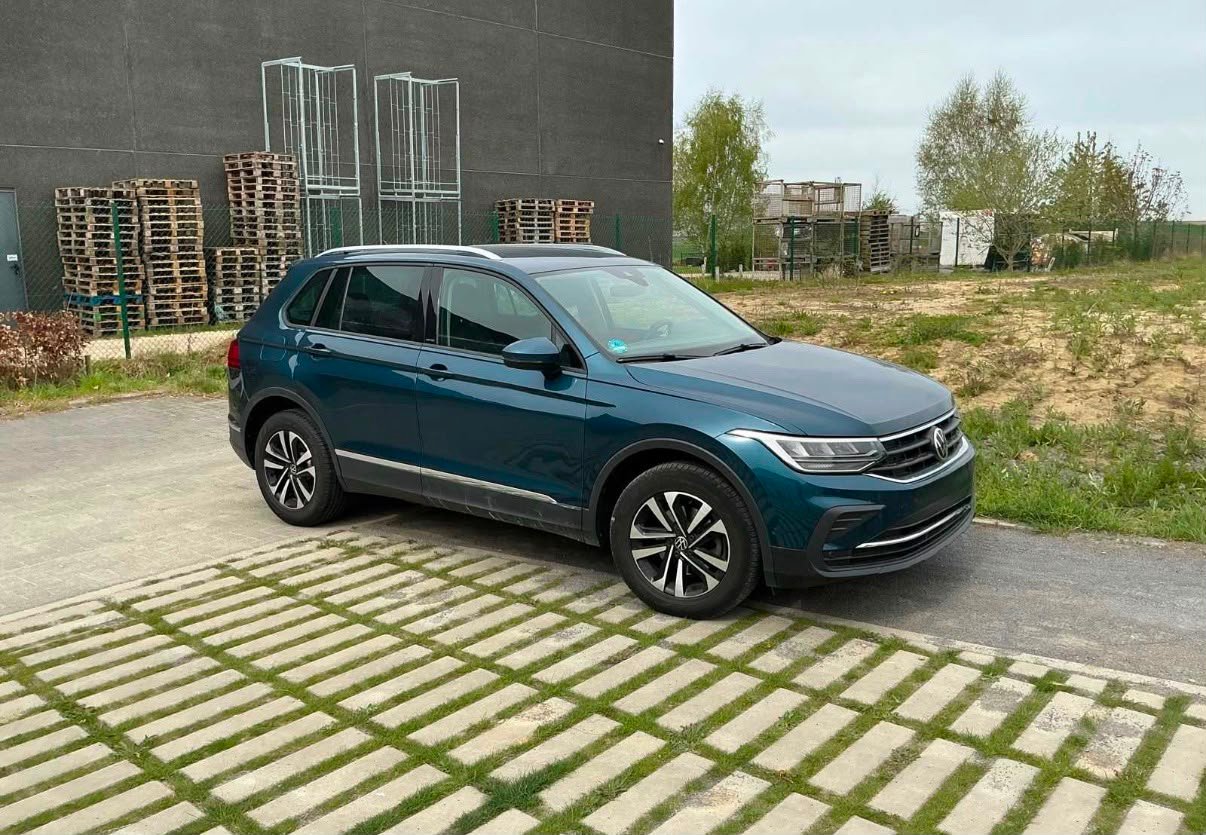 VW Tiguan United 1.5 - Côté